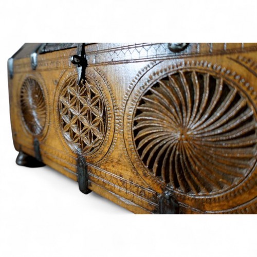 Northern India marriage casket, 18-19th century - 