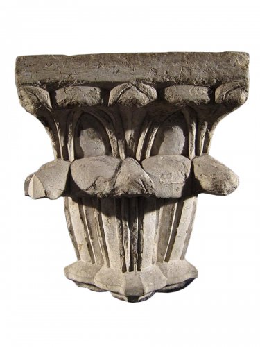 Spanish Gothic limestone capital, XIIIrd-XIVth century