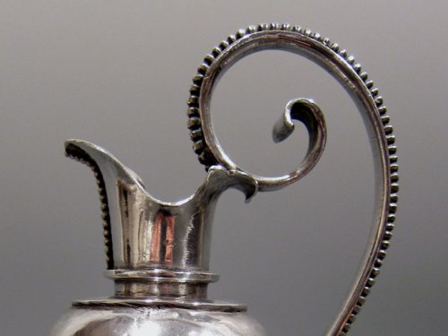 Burette blasonée en argent, époque XVIe - XVIIe siècle - Argenterie et Orfèvrerie Style Renaissance