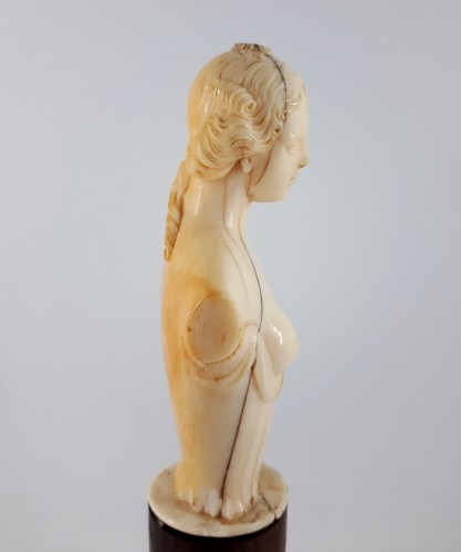 Ariadne, ivory bust, Dieppe, XVIIIth century - 