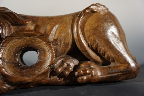 Curiosities  - Barrel lock in sculpted wood, France, XVIIIth century