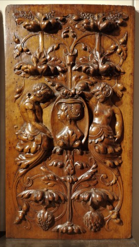 Sculpture  - A pair of Renaissance walnut panel, early XVIth century