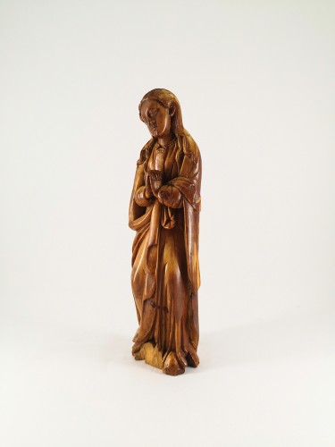 Indo-Portuguese ivory Madonna, Goa, 17th century - Sculpture Style 