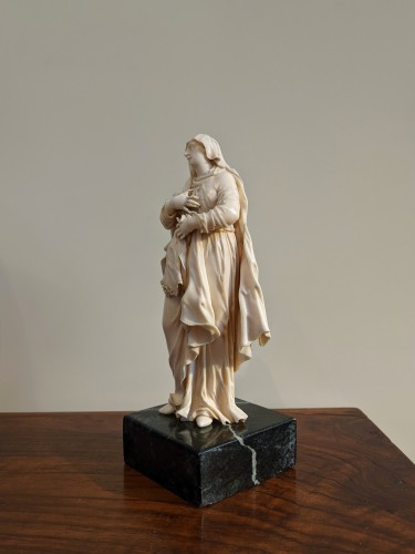  - Vierge en ivoire, 17e siècle