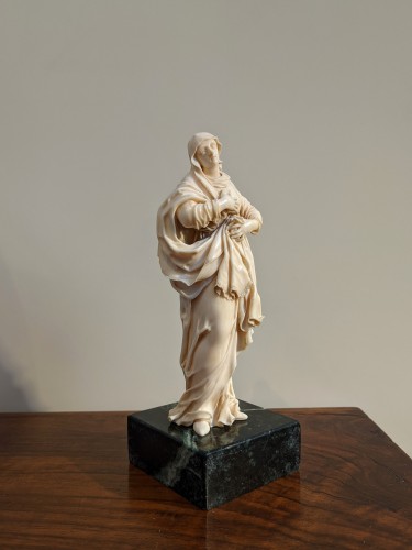 Antiquités - Vierge en ivoire, 17e siècle