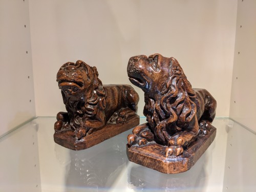 Pair of recumbent lions, 17th century - Sculpture Style 