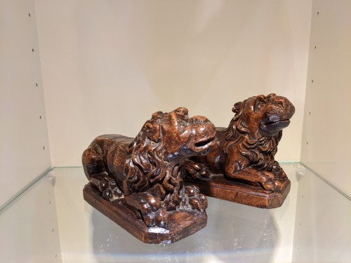 Sculpture  - Pair of recumbent lions, 17th century