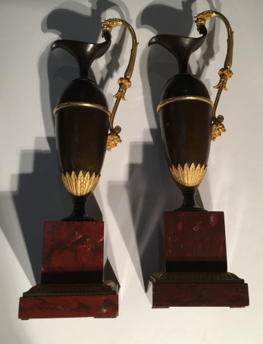Decorative Objects  - Pair of ewers in bronze, model of Ravrio