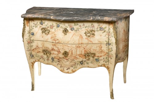 Painted Genoese commode