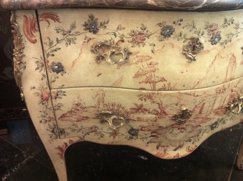 Furniture  - Painted Genoese commode