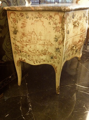 Painted Genoese commode - 