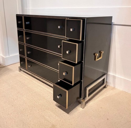 XXe siècle - Michel Pigneres, commode en  laiton, acier chromé et formica noir vers 1970