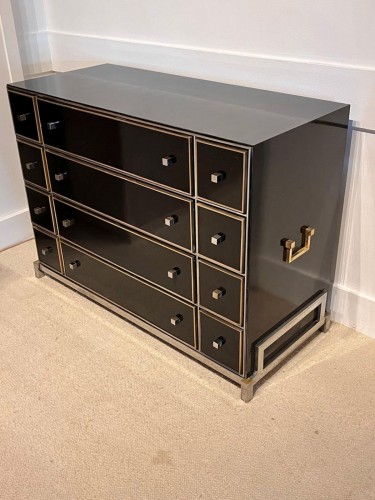  - Michel Pigneres, commode en  laiton, acier chromé et formica noir vers 1970