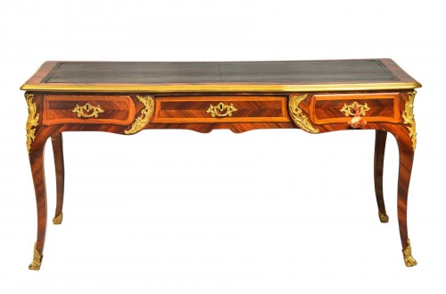 Bureau plat Louis XV du dix-huitième siècle