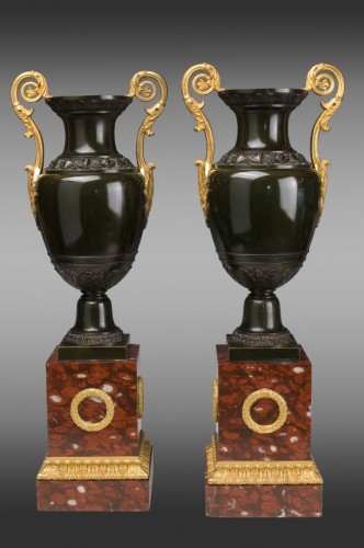 Restauration - Charles X - Patinated and gilded bronze vases, France Restauration period