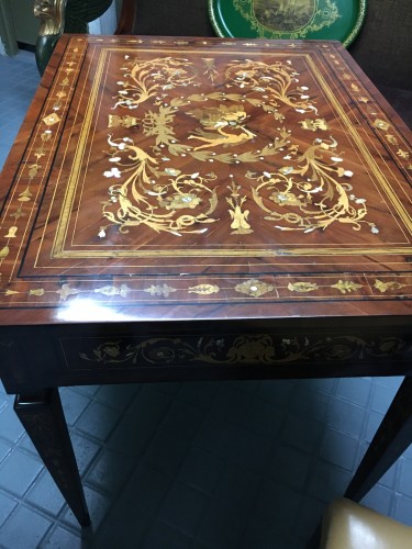 Table in marquetry of different woods, bone and mother of pearl - Furniture Style 