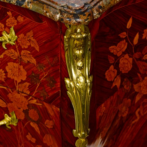 Mobilier Commode - Commode d'epoque Louis XV estampillée René Dubois