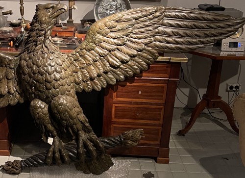 Aigle en bois sculpté et stuqué du début 19e siècle - Ramón Portuondo