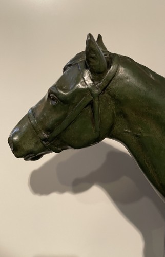Antiquités - Horse in bronze with green patina signed and dated in the base M. de Mathelin 1900