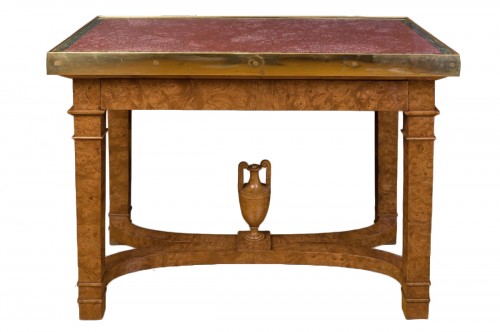 Table de milieu en racine d´orme, bronze et porphyre, Russe vers 1830