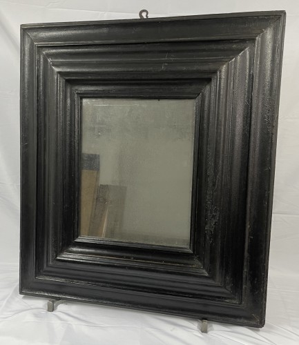  - Miroir en bois noirci, Italie début du XVllle siècle