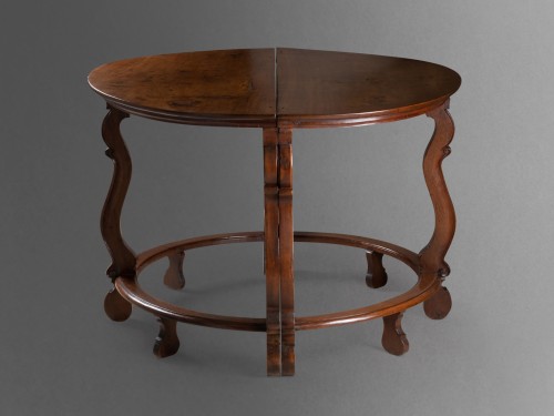 Pair of half-moon consoles forming a round table - Italy 17th century - 