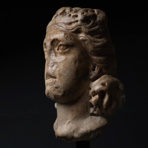 Sculpture  - Head of virtue in marble - Italy (Siena) XIVth century