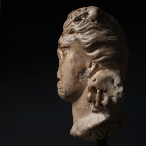 Head of virtue in marble - Italy (Siena) XIVth century - 