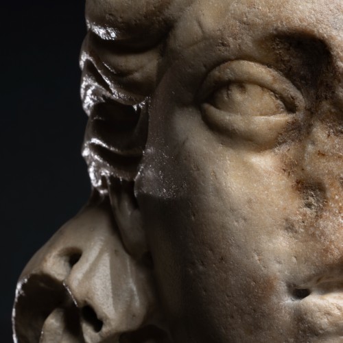 Antiquités - Tête de vertu en marbre - Italie (Sienne) XIVe siècle