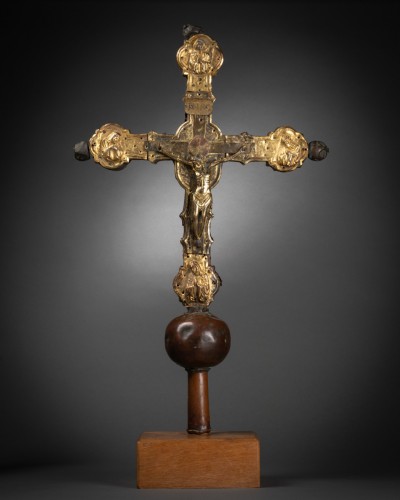 11th to 15th century - Processional cross in wood and gilded brass - Lombardy, Italy Circa 1400
