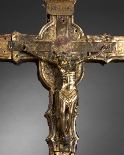 Croix processionnelle en bois et laiton doré - Lombardie, Italie vers 1400 - Moyen Âge