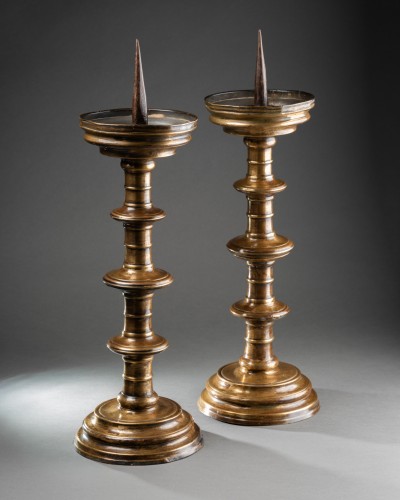Pair of bronze candlesticks - Central Europe - circa 1500 - Lighting Style Middle age