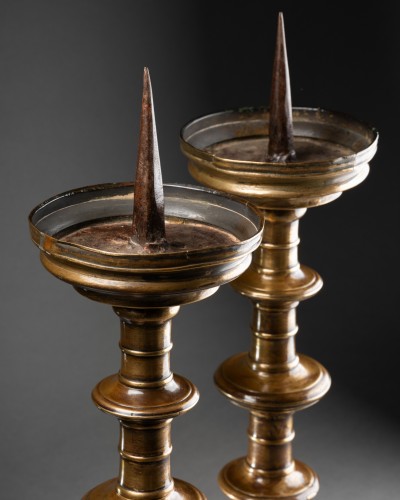 Lighting  - Pair of bronze candlesticks - Central Europe - circa 1500
