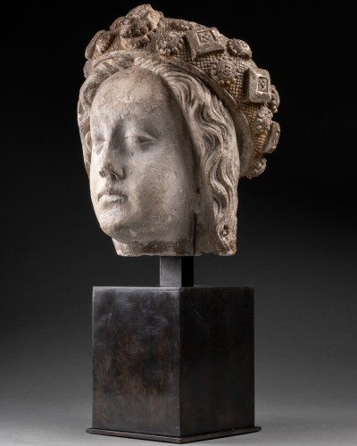 11th to 15th century - Crowned stone head of a woman - France 14th century