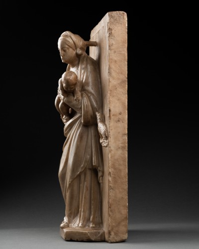 Bas-relief en marbre représentant la Vierge à l’enfant - Italie XVIe siècle - Renaissance
