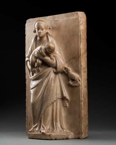 Renaissance - Bas-relief en marbre représentant la Vierge à l’enfant - Italie XVIe siècle