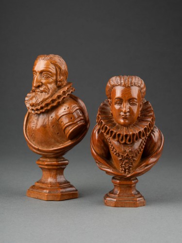 Sculpture  - Pair of boxwood busts  - France 17th century