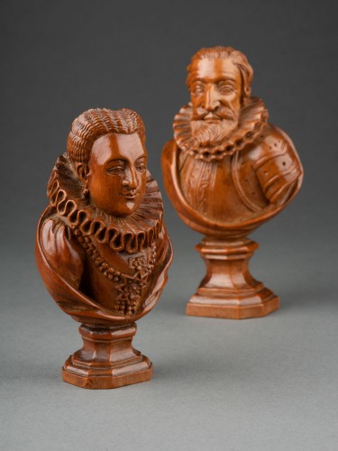 Pair of boxwood busts  - France 17th century - Louis XIII