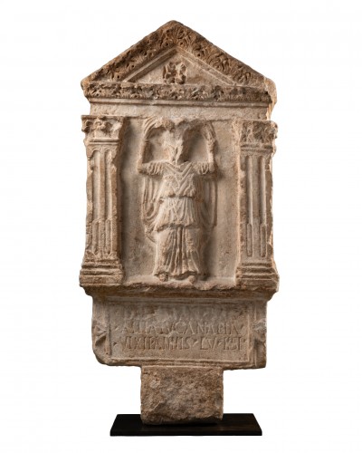 Stèle funéraire en pierre - Empire romain