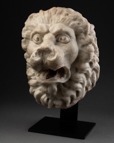 Antiquités - Marble lion heads - Italy 16th century