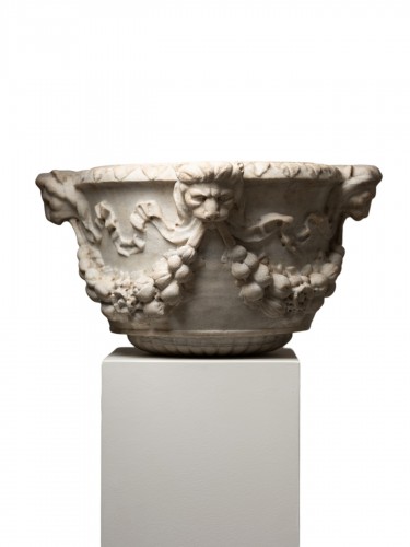 Lion-head basin – Italy15th century