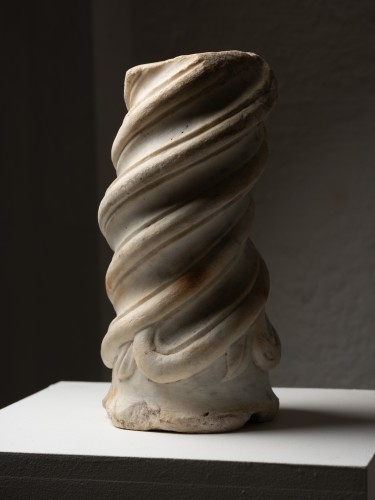 Fragment de colonne torsadée – Italie XIVe siècle - Sculpture Style Moyen Âge