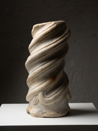 Sculpture  - Fragment de colonne torsadée – Italie XIVe siècle