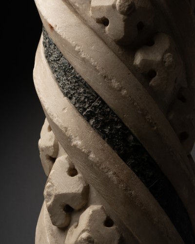 XIe au XVe siècle - Colonne torsadée en marbre – Italie XIVe siècle
