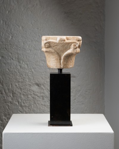 Petit chapiteau en marbre – Italie XIIe siècle - Moyen Âge