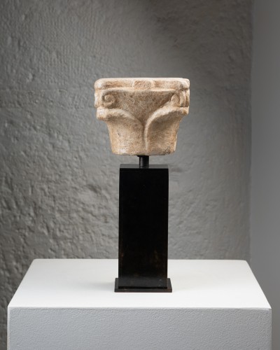 Moyen Âge - Petit chapiteau en marbre – Italie XIIe siècle