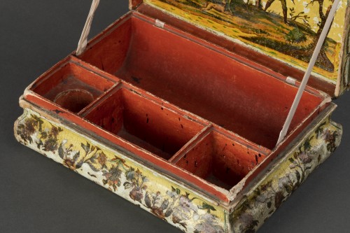 Objects of Vertu  - Cartapesta writing box - Italy 18th century