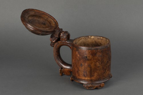  - Mug in birch burr - Scandinavia End of the 17th century