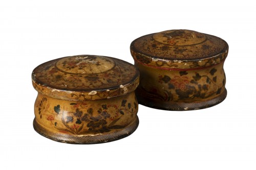 Pair of cartapesta boxes - Italy early 18th century