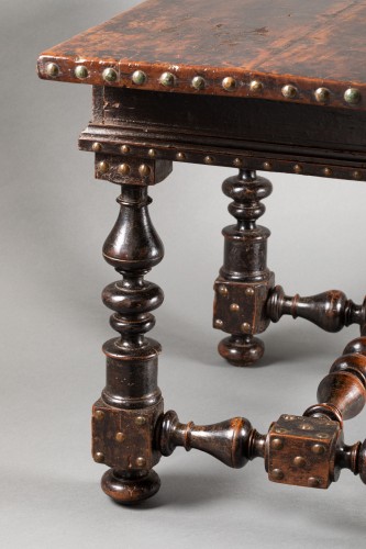 XVIe siècle et avant - Table à tiroir bois de noyer - Émilie Romagne Fin XVIe siècle